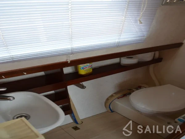 De Drait Doerak 850 AK - Yacht Charter Sailica