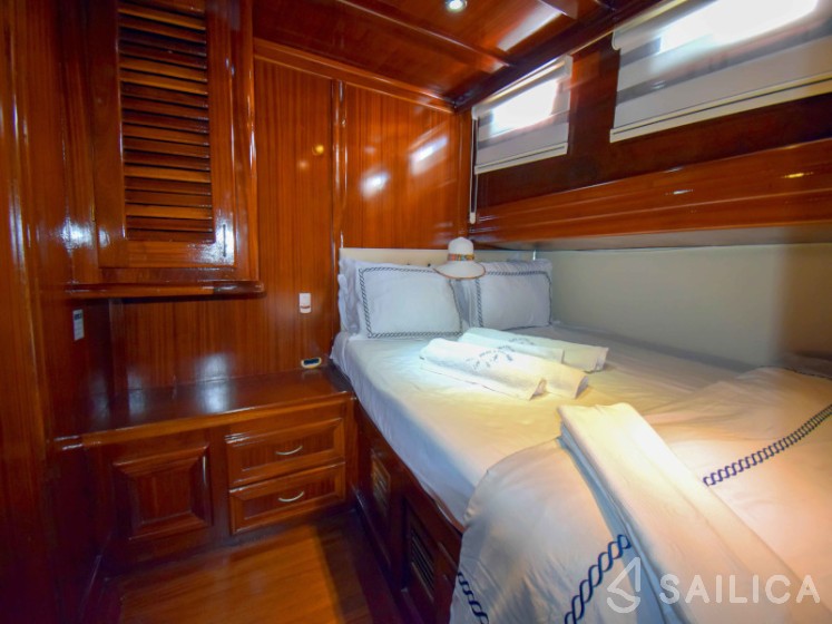 Gulet - Yacht Charter Sailica