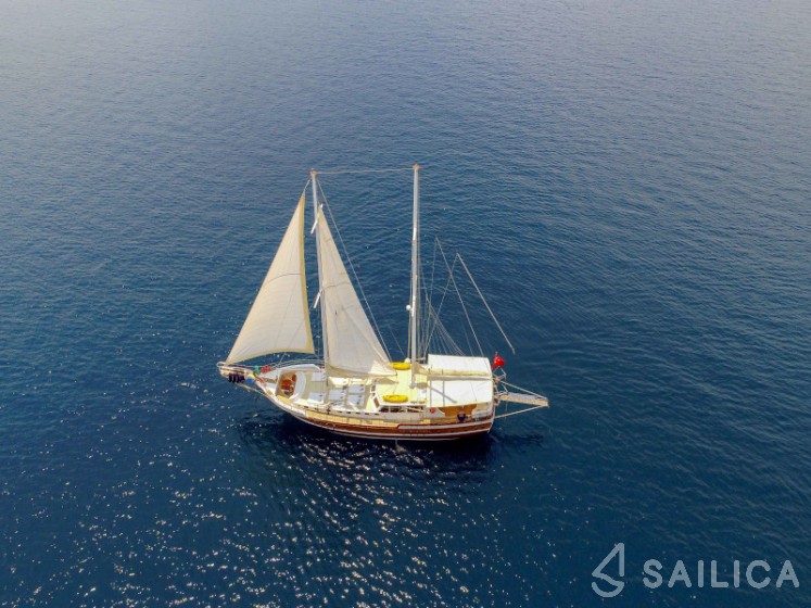 Gulet - Yacht Charter Sailica