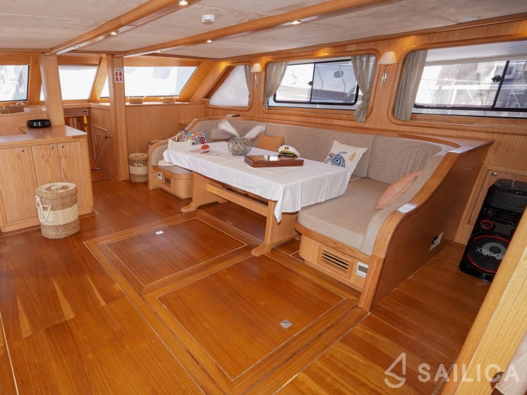 Gulet - Yacht Charter Sailica