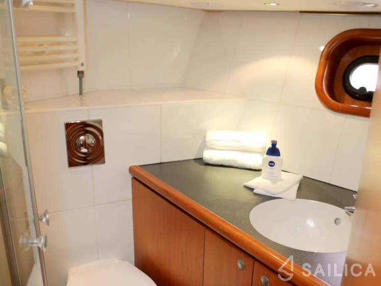Pacific Allure 155 - Yacht Charter Sailica