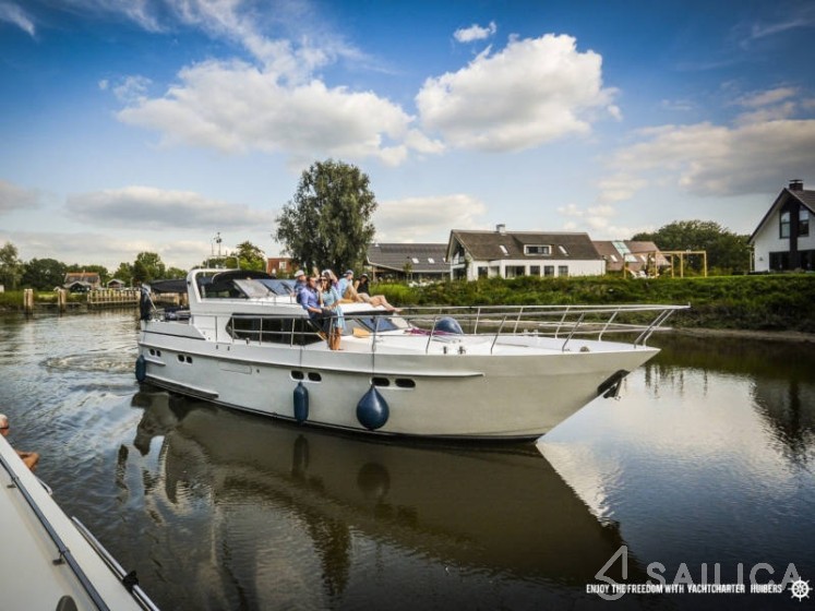 Pacific Allure 155 - Yacht Charter Sailica