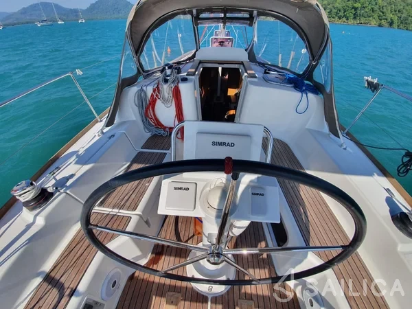 Sun Odyssey 33i - Yacht Charter Sailica