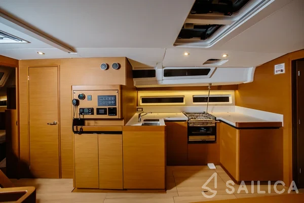 Sun Odyssey 490 - Yacht Charter Sailica