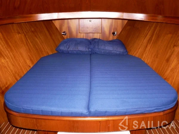 De Drait Bravoure 40 - Yacht Charter Sailica