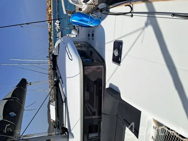 Lagoon 450  Flybridge - Yacht Charter Sailica