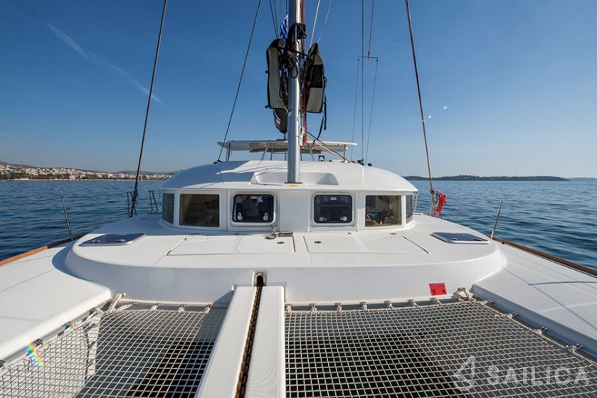 Lagoon 380 - Yacht Charter Sailica