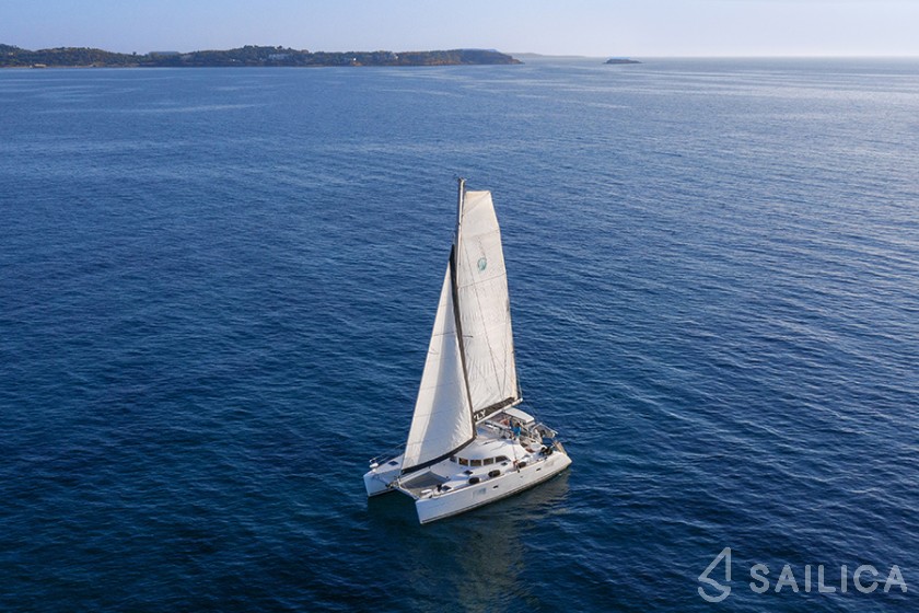 Lagoon 380 - Yacht Charter Sailica