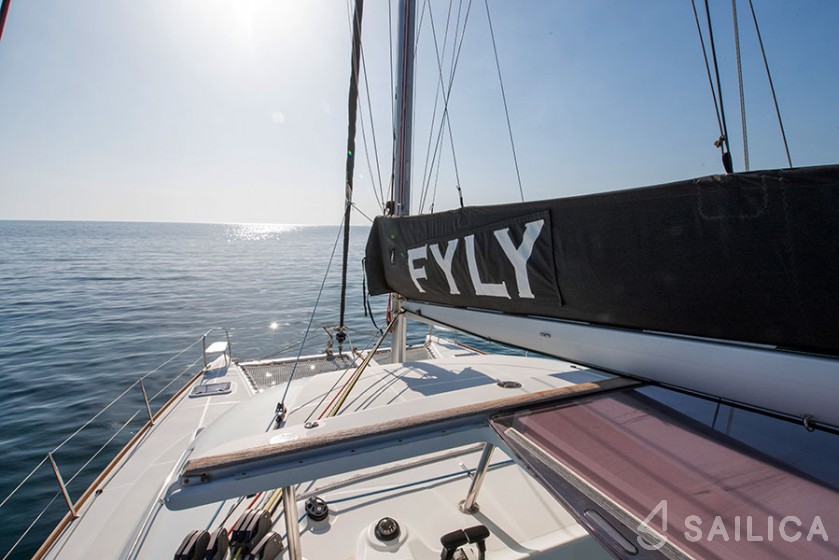 Lagoon 380 - Yacht Charter Sailica