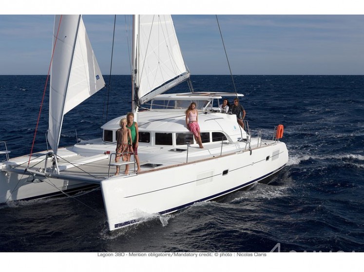 Lagoon 380 - Yacht Charter Sailica