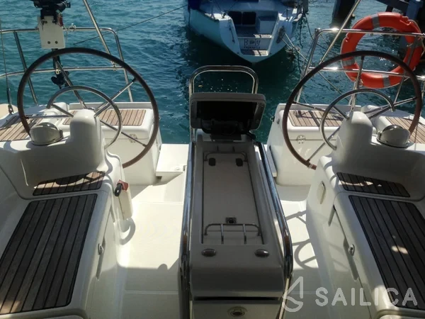 Sun Odyssey 409 - Yacht Charter Sailica