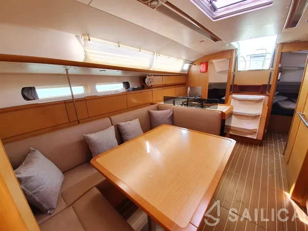 Sun Odyssey 409 - Yacht Charter Sailica