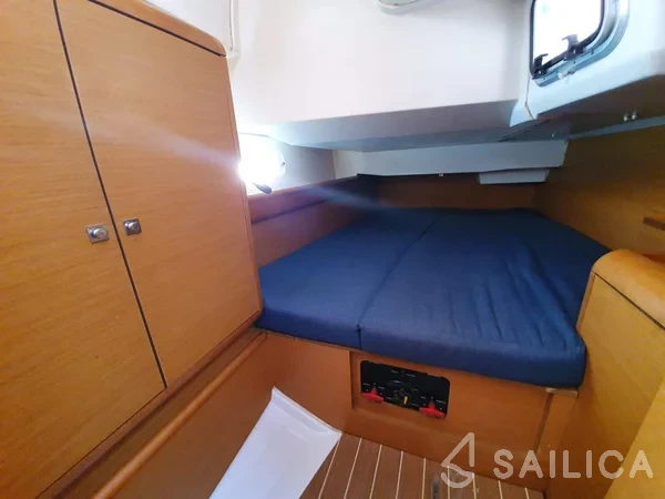 Sun Odyssey 409 - Yacht Charter Sailica