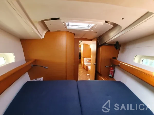 Sun Odyssey 409 - Yacht Charter Sailica