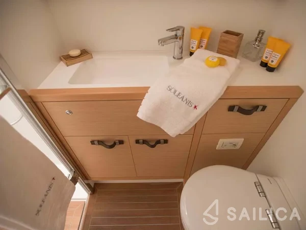 Lagoon 620 - Yacht Charter Sailica