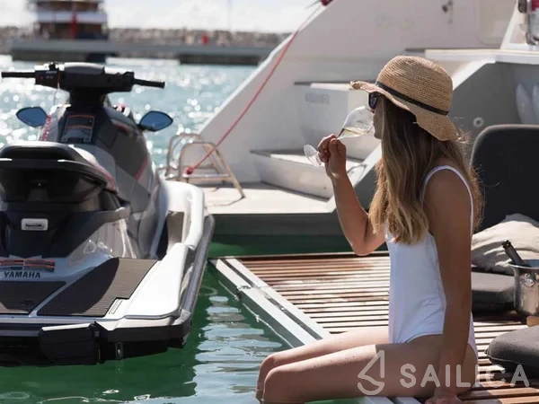 Lagoon 620 - Yacht Charter Sailica
