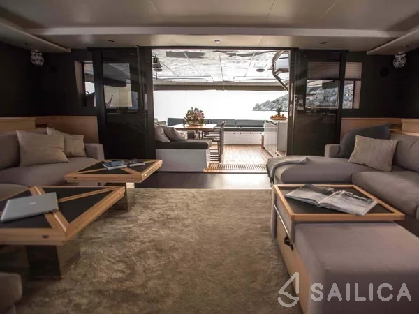 Lagoon 620 - Yacht Charter Sailica