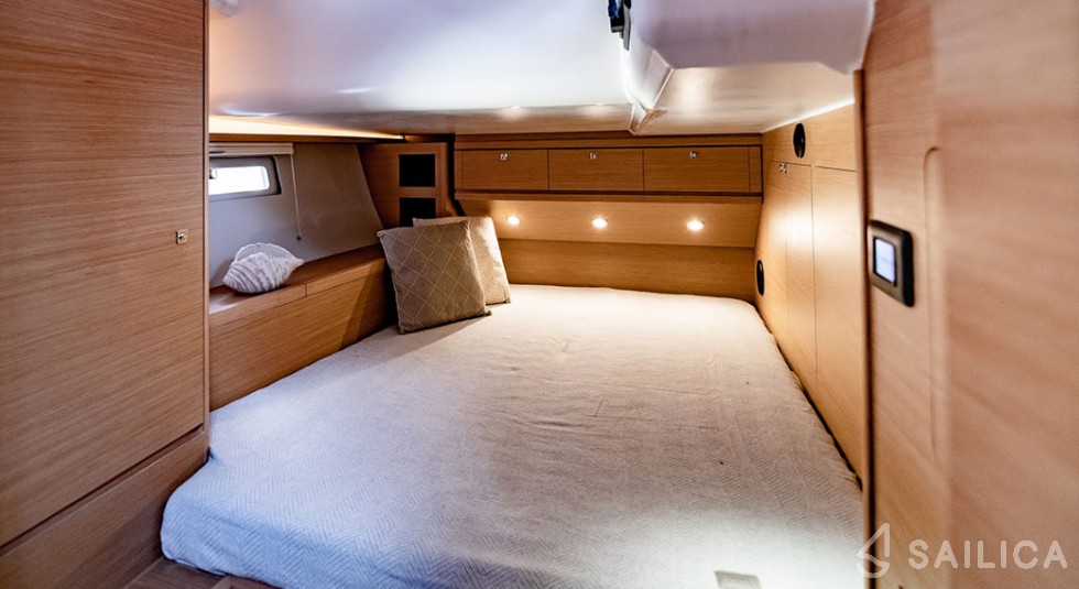 Dufour 520 Grand Large - Yacht Charter Sailica