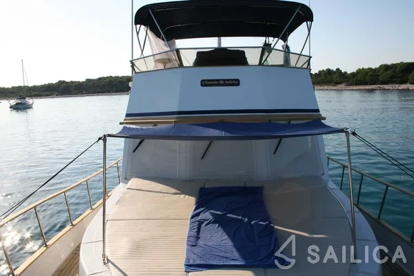 Hampton 42 - Yacht Charter Sailica