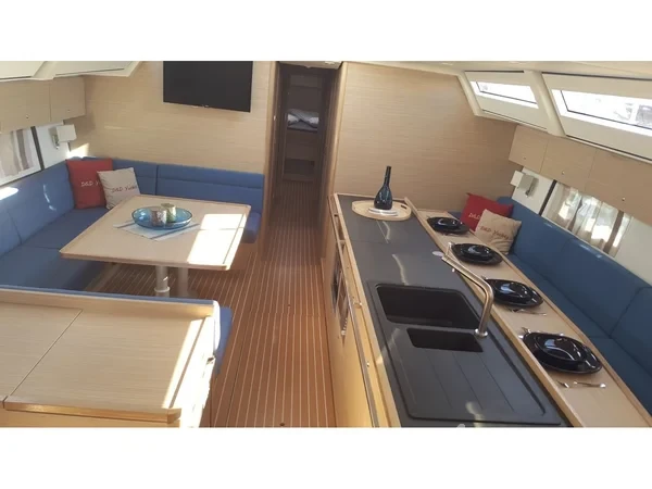 D&D Kufner 54 - Yacht Charter Sailica
