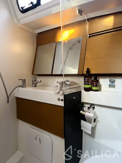 Sun Odyssey 410 - Yacht Charter Sailica