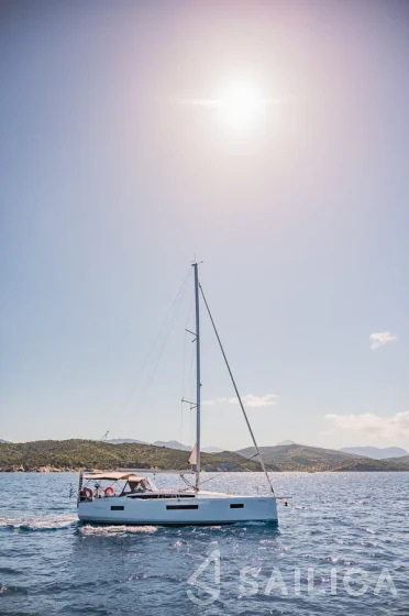 Sun Odyssey 410 - Yacht Charter Sailica