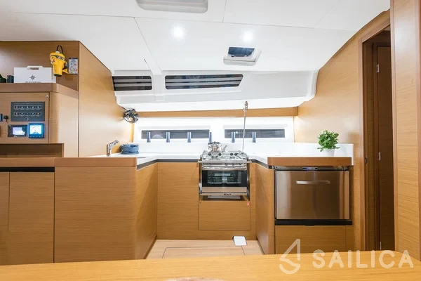 Sun Odyssey 490 - Yacht Charter Sailica