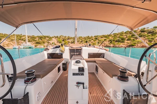 Sun Odyssey 490 - Yacht Charter Sailica
