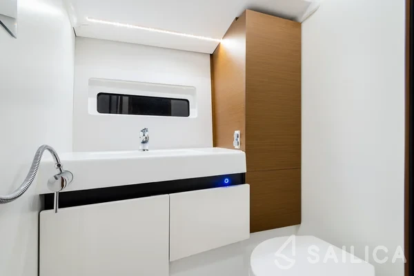 Sun Odyssey 490 - Yacht Charter Sailica