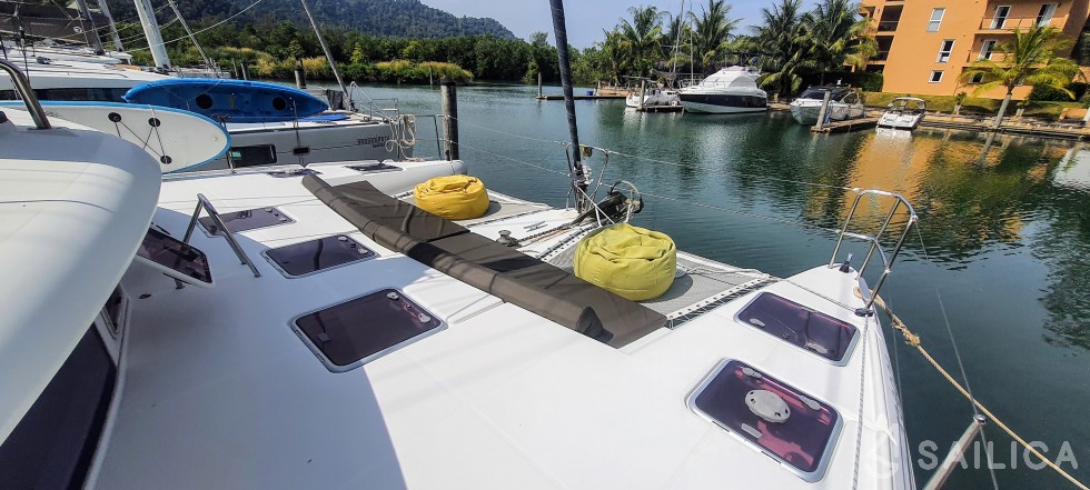 Lagoon 420 - Yacht Charter Sailica