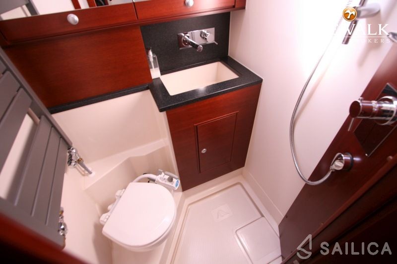 Lagoon 420 - Yacht Charter Sailica