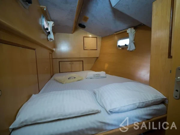 Dynamique 62 - Yacht Charter Sailica