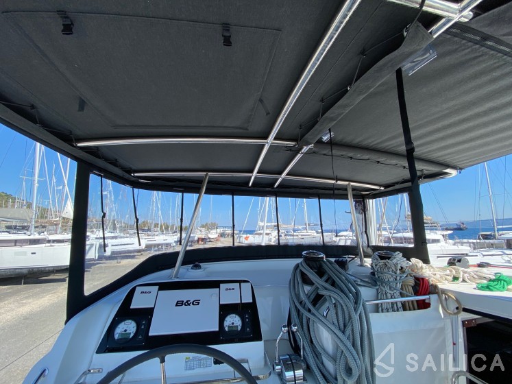 Lagoon 42 - Yacht Charter Sailica