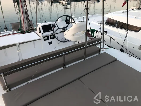 Bali 4.3 - Yacht Charter Sailica