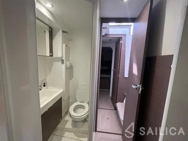 Bali 4.3 - Yacht Charter Sailica