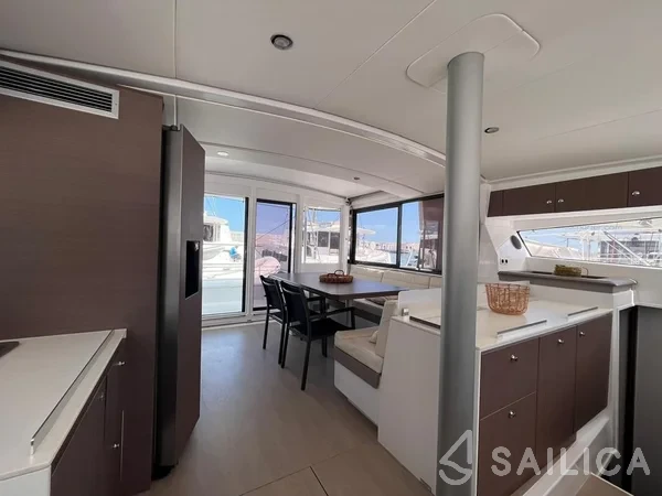 Bali 4.3 - Yacht Charter Sailica