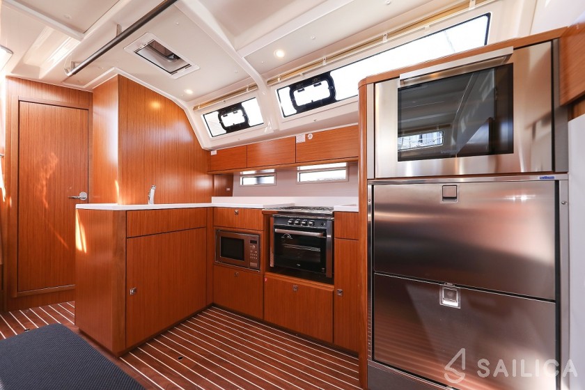Bavaria Cruiser 46 Style - Yacht Charter Sailica