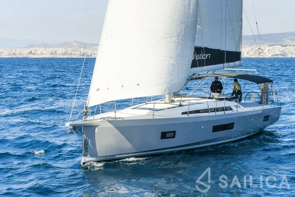 Oceanis 51.1 - Yacht Charter Sailica