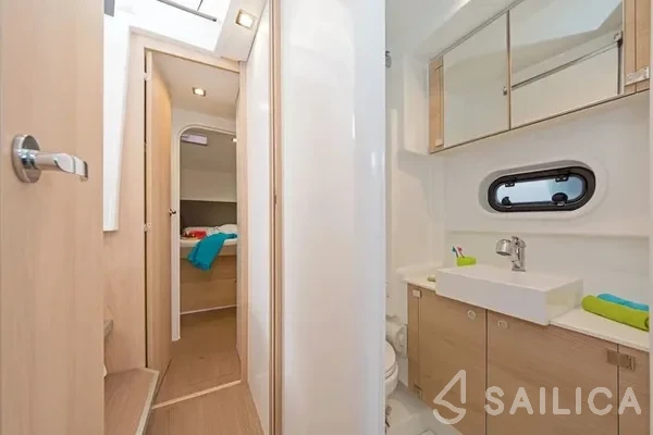 Bali 4.1 - Yacht Charter Sailica