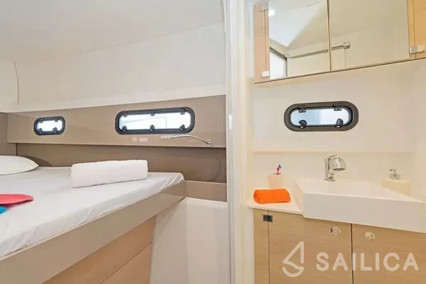 Bali 4.1 - Yacht Charter Sailica