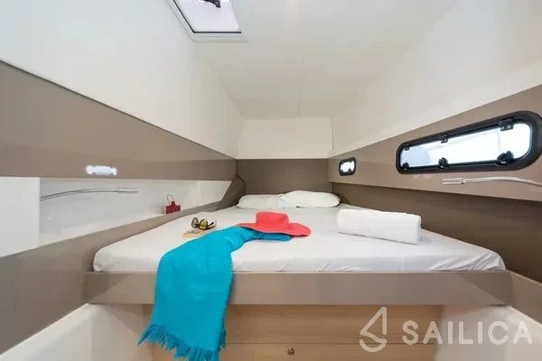 Bali 4.1 - Yacht Charter Sailica