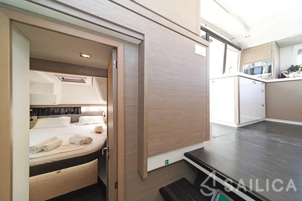 Lucia 40 - Yacht Charter Sailica