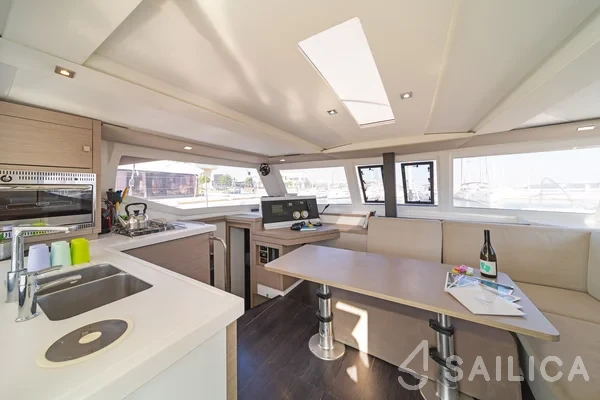 Lucia 40 - Yacht Charter Sailica