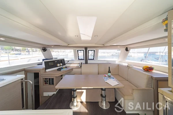Lucia 40 - Yacht Charter Sailica