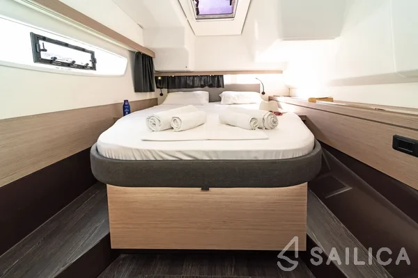 Lucia 40 - Yacht Charter Sailica