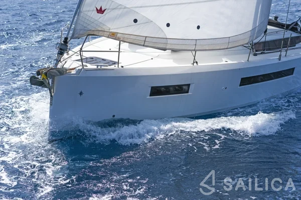 Sun Odyssey 490 - Yacht Charter Sailica