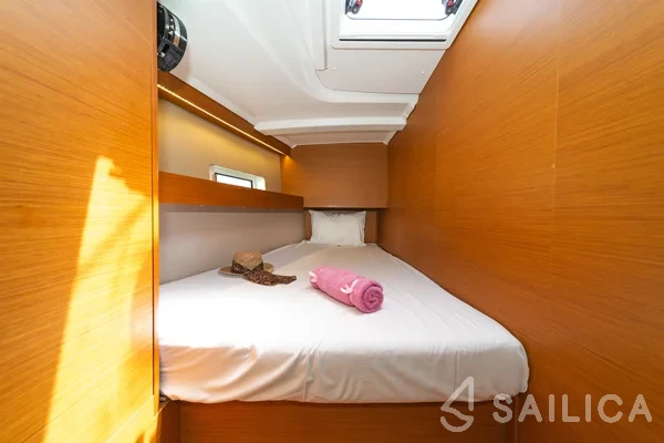 Sun Odyssey 490 - Yacht Charter Sailica