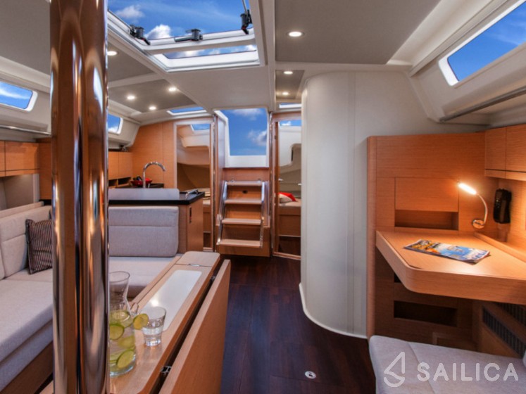 Hanse 418 - Yacht Charter Sailica