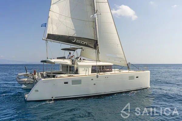Lagoon 450  Flybridge - Yacht Charter Sailica
