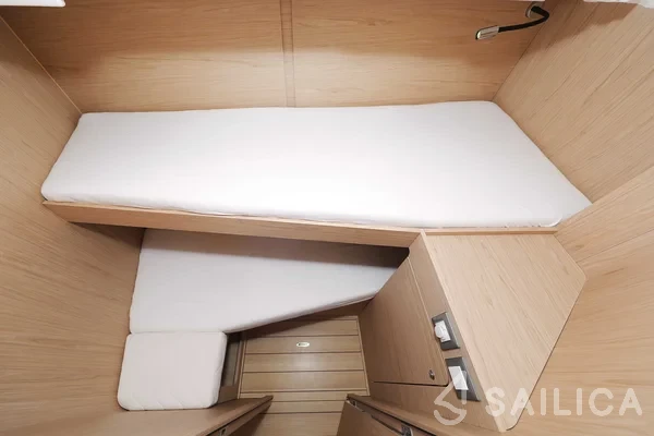Oceanis 46.1 - Yacht Charter Sailica